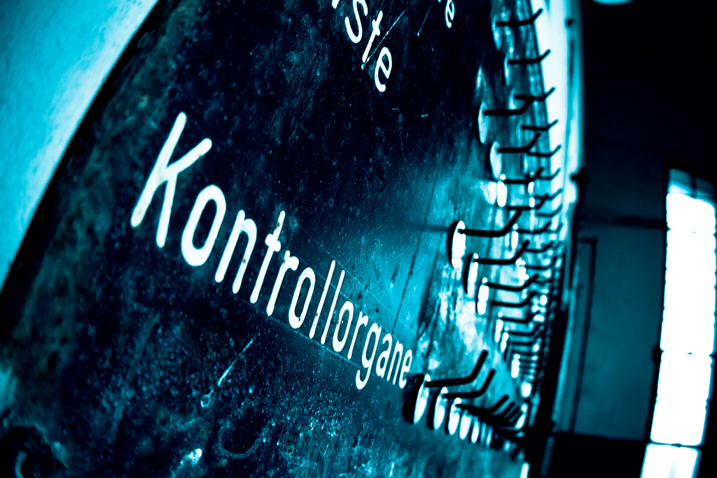 Kontrolle: Teil jeder Organisation. Bild: Markus Pink [https://www.flickr.com/photos/kompott/6005962516/ Organkontrolle] [https://creativecommons.org/licenses/by/2.0/ CC-BY 2.0] via [https://www.flickr.com/ Flickr]