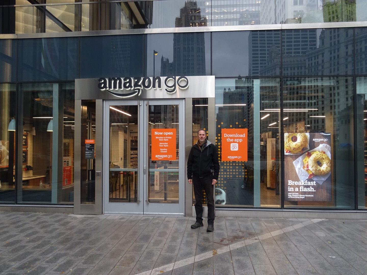 Prof. Winzker geht bei Amazon Go einkaufen