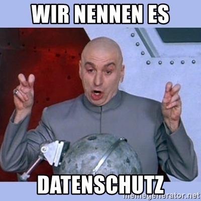 Meme, Mann zeigt Gänsefüßchen: "Wir nennen es Datenschutz" - Clubhouse