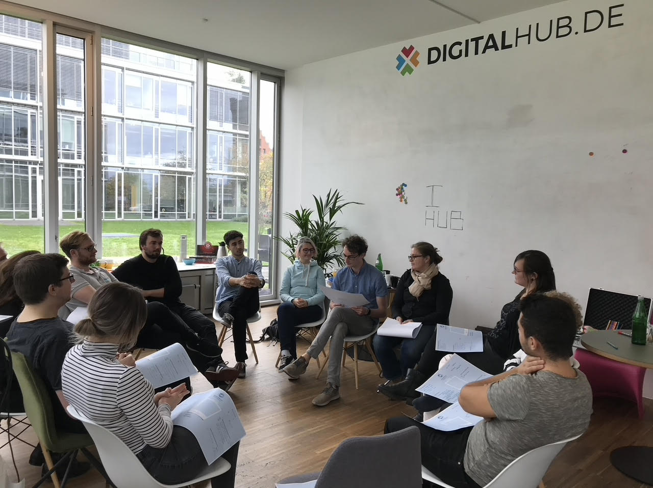 Am Anfang des Kick-Offs stellte sich der neue Jahrgang der digitalen Changemaker gegenseitig vor. Dabei war wichtig, was jede*r mit in die AG einbringen kann.